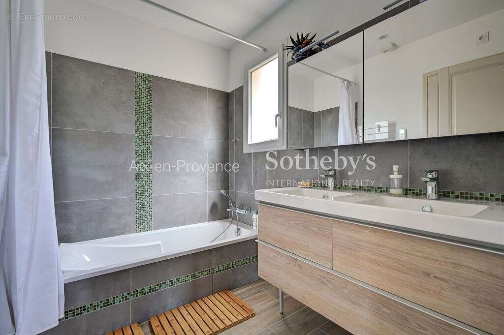 Villa familiale secteur prisé et résidentiel - photo 16