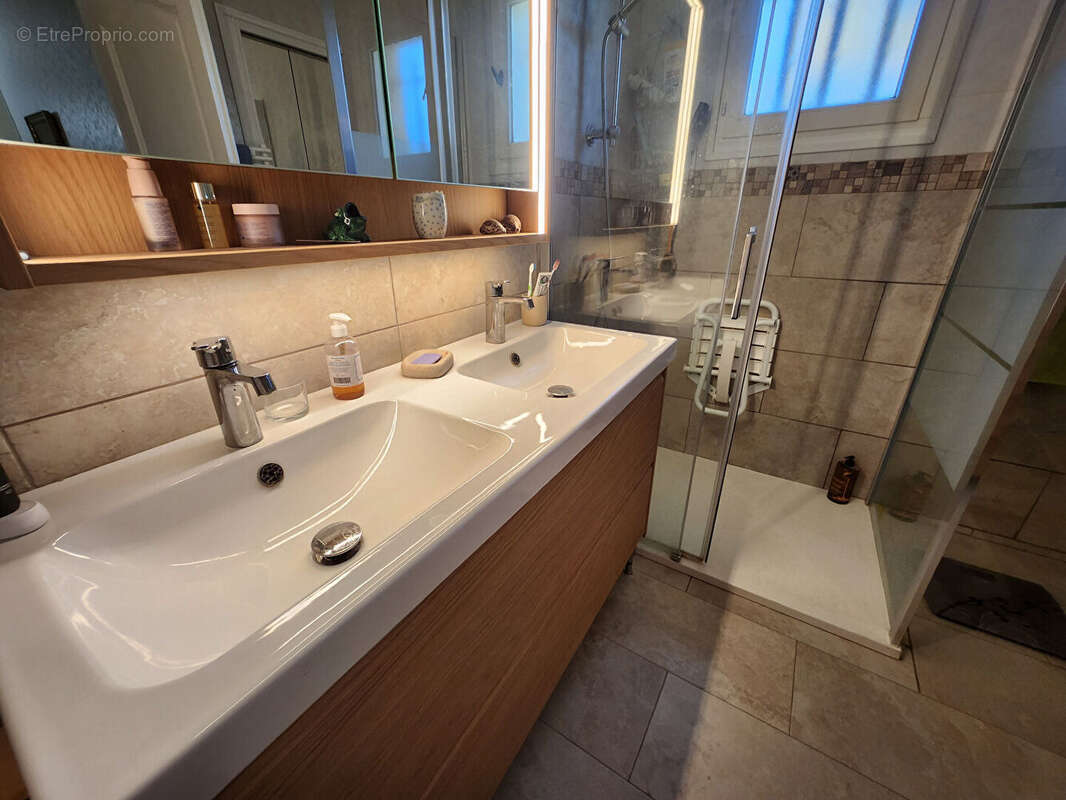 Maison à PERNES-LES-FONTAINES