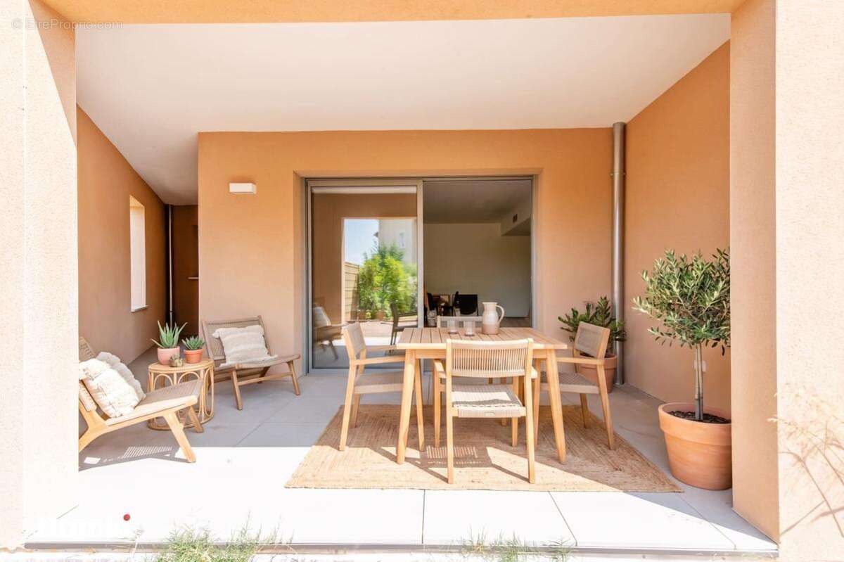 Appartement T3 de 76 m² à Aix-en-Provence 13540, Chemin du Castellas - photo 2