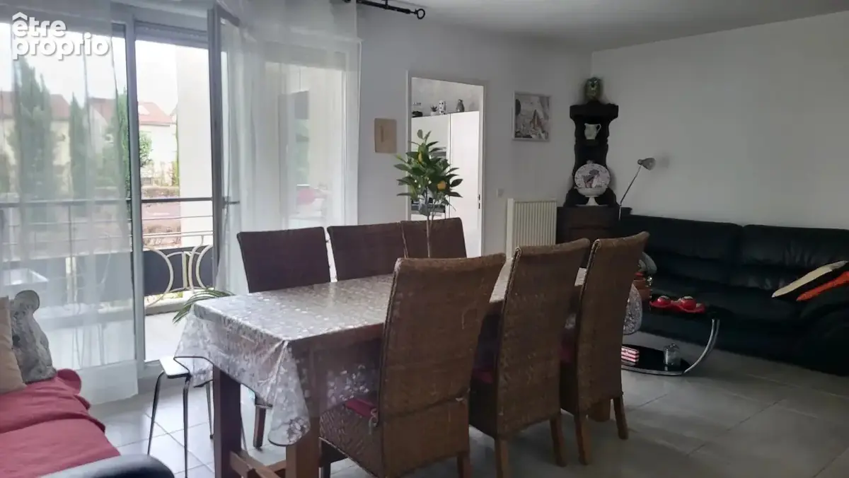 Appartement 4 pièces 82 m² à vendre à Villefranche-Sur-Saone (69400) - photo 2