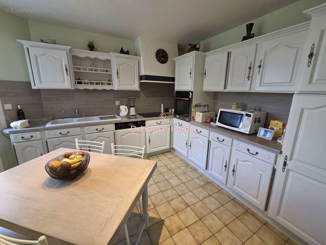 Maison à SAINT-JULIEN-LES-VILLAS