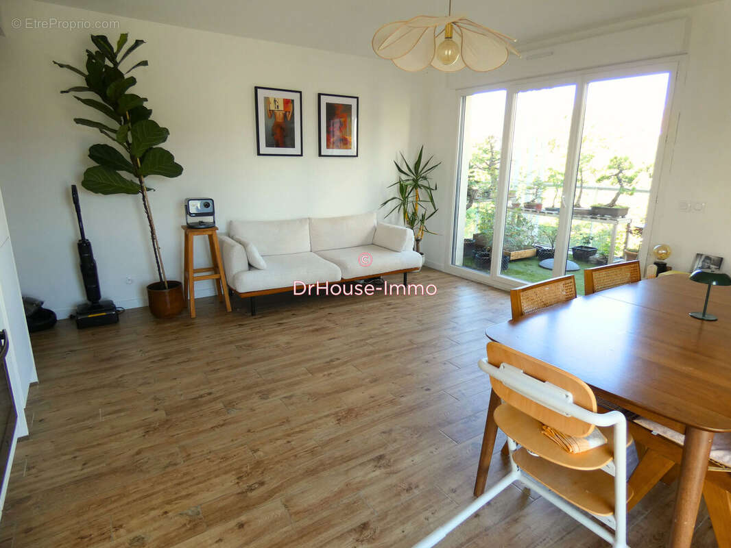 Appartement à MARSEILLE-9E