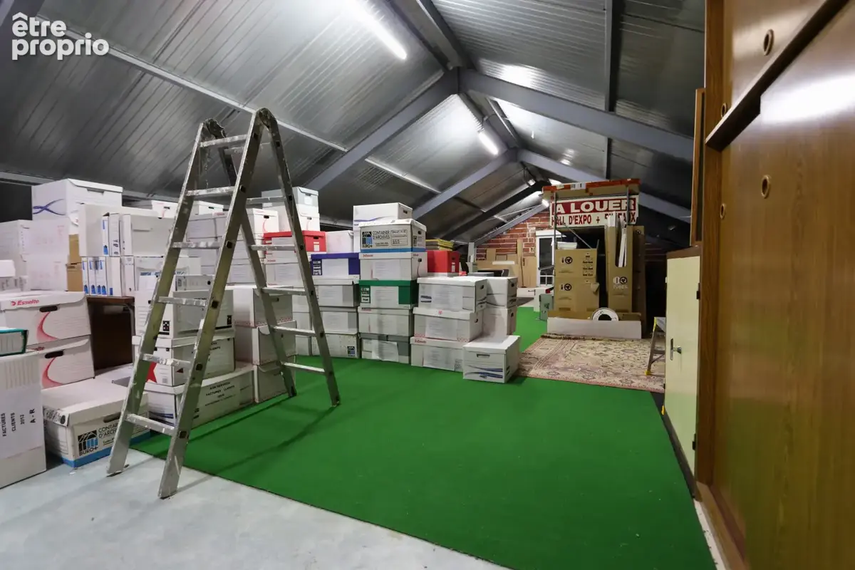 Immeuble de 1309m2 sur 21 ares - photo 7