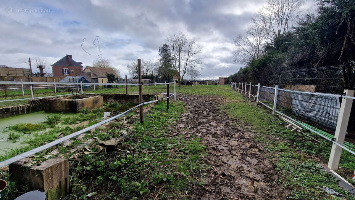 Maison à MAIGNELAY-MONTIGNY