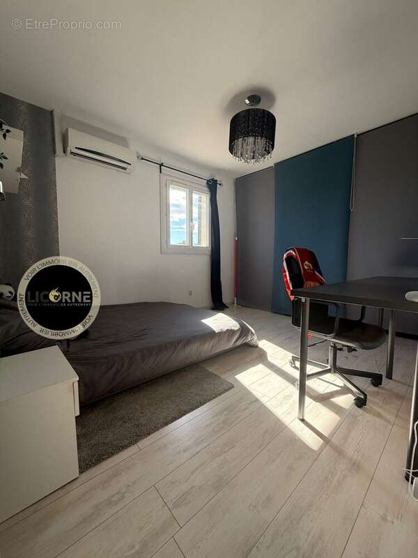 Chambre 1 - Maison à MARIGNANE