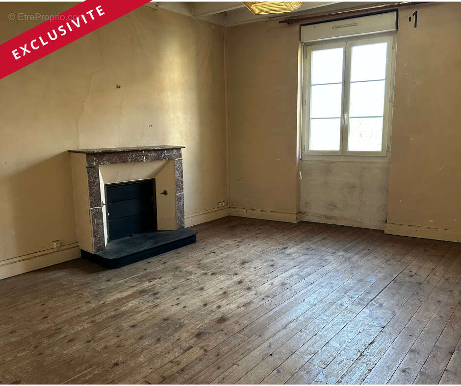 Maison à CHAMPNIERS