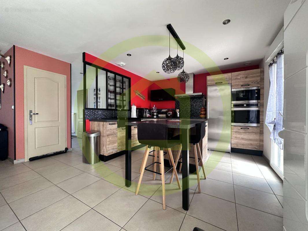 Maison à CONFLANS-EN-JARNISY