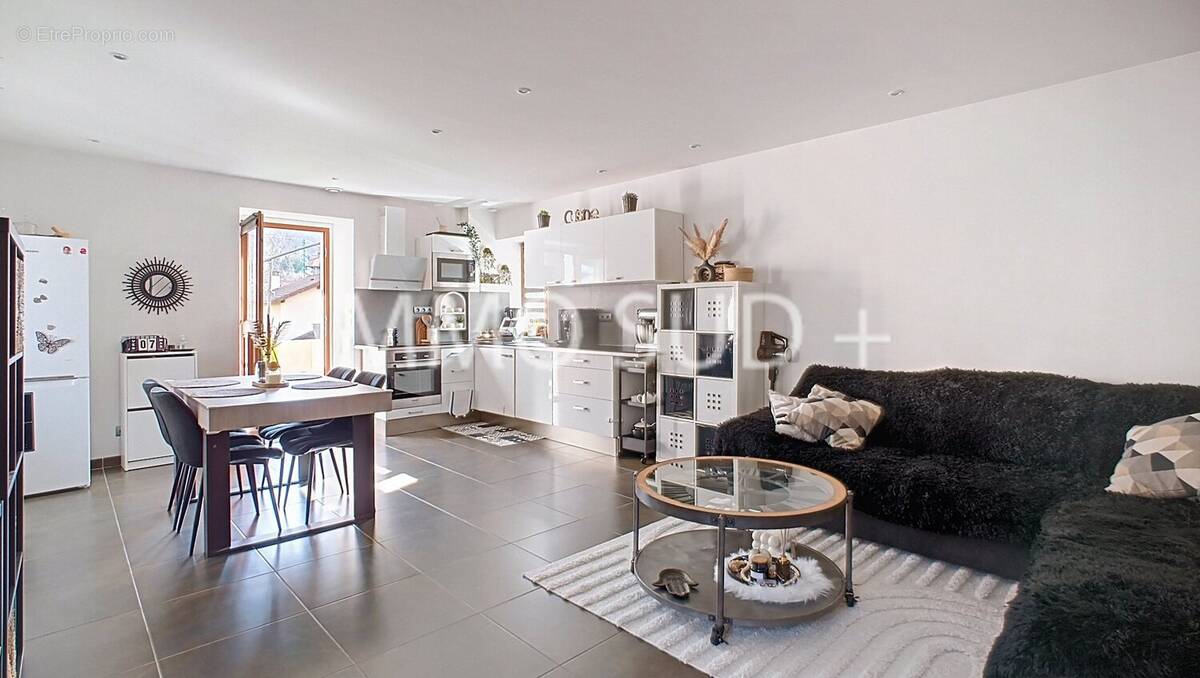 Maison à SAINT-GEORGES-DE-COMMIERS