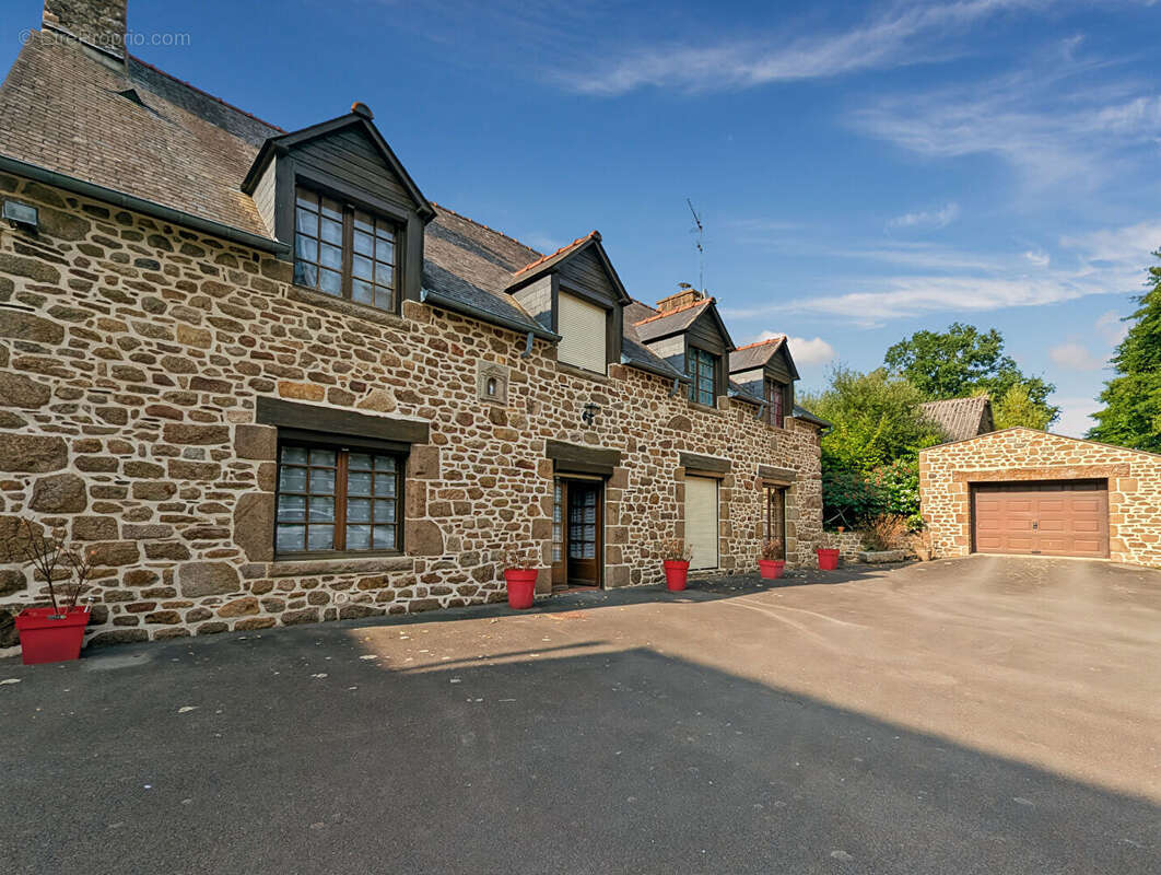 Maison de caractère avec deux étangs ? 146,3 m² ? Dépendance ? Terrain de 1,3 hectare ? Bazouges-la-Pérouse - photo 16
