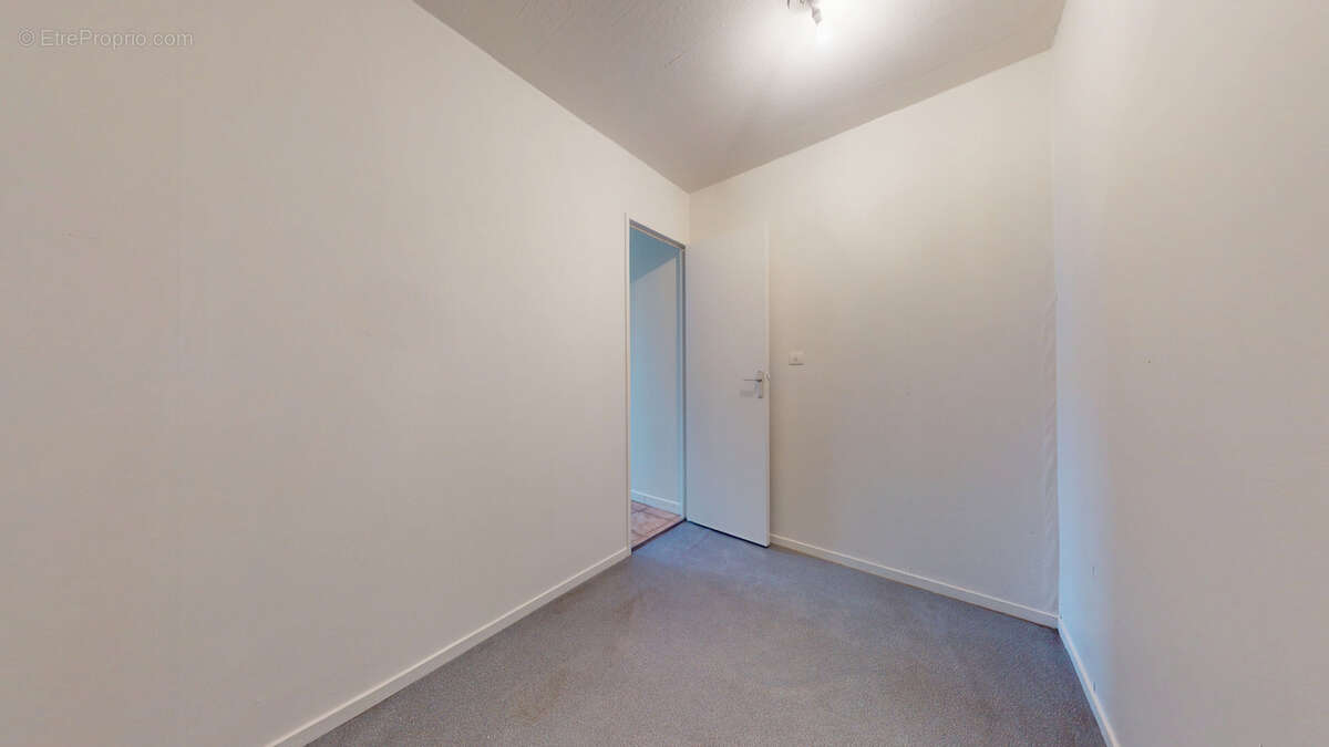 Appartement à SARTROUVILLE