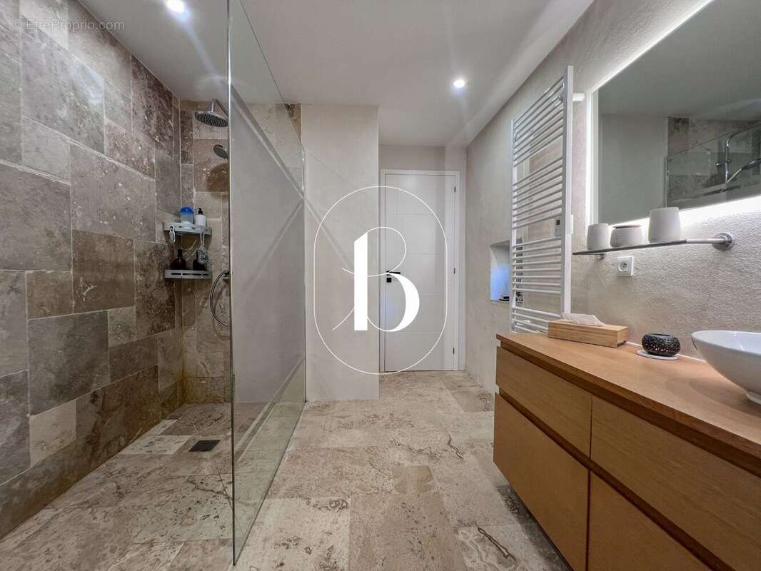 Maison 160 m² à Barjac  - photo 26