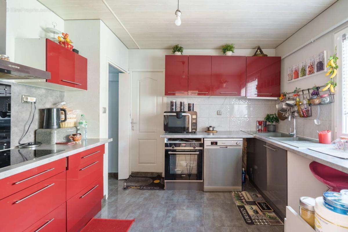 Maison à SAINTE-SAVINE