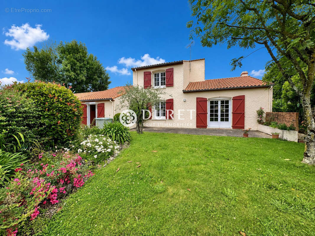 Maison à L'HERBERGEMENT