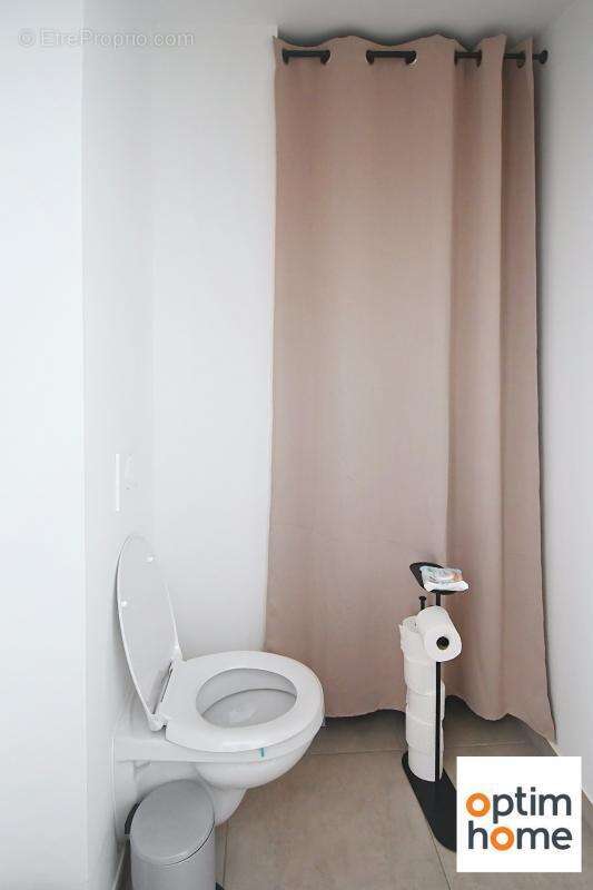 Appartement plain pied 50m2 environ - terrasse - place de parking privative - vendu meuble - photo 18