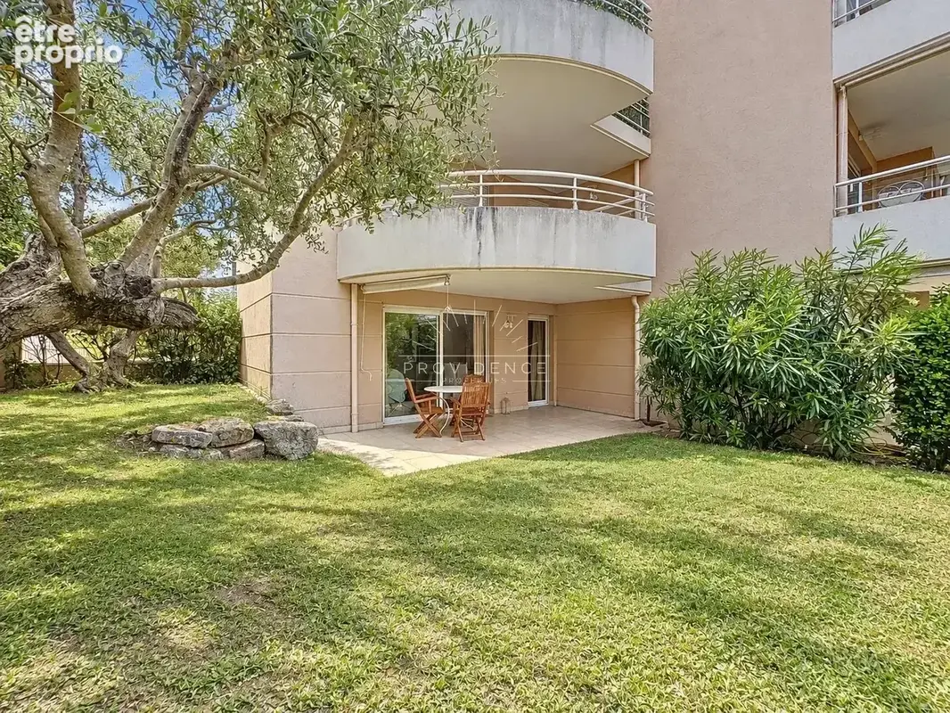 Cannes Oxford-Montrose - 2 pièces avec jardin, piscine et garage - photo 8