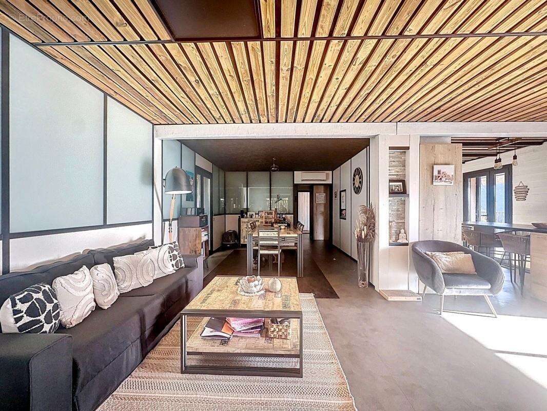 Maison à SAINT-MARTIN-DU-VAR