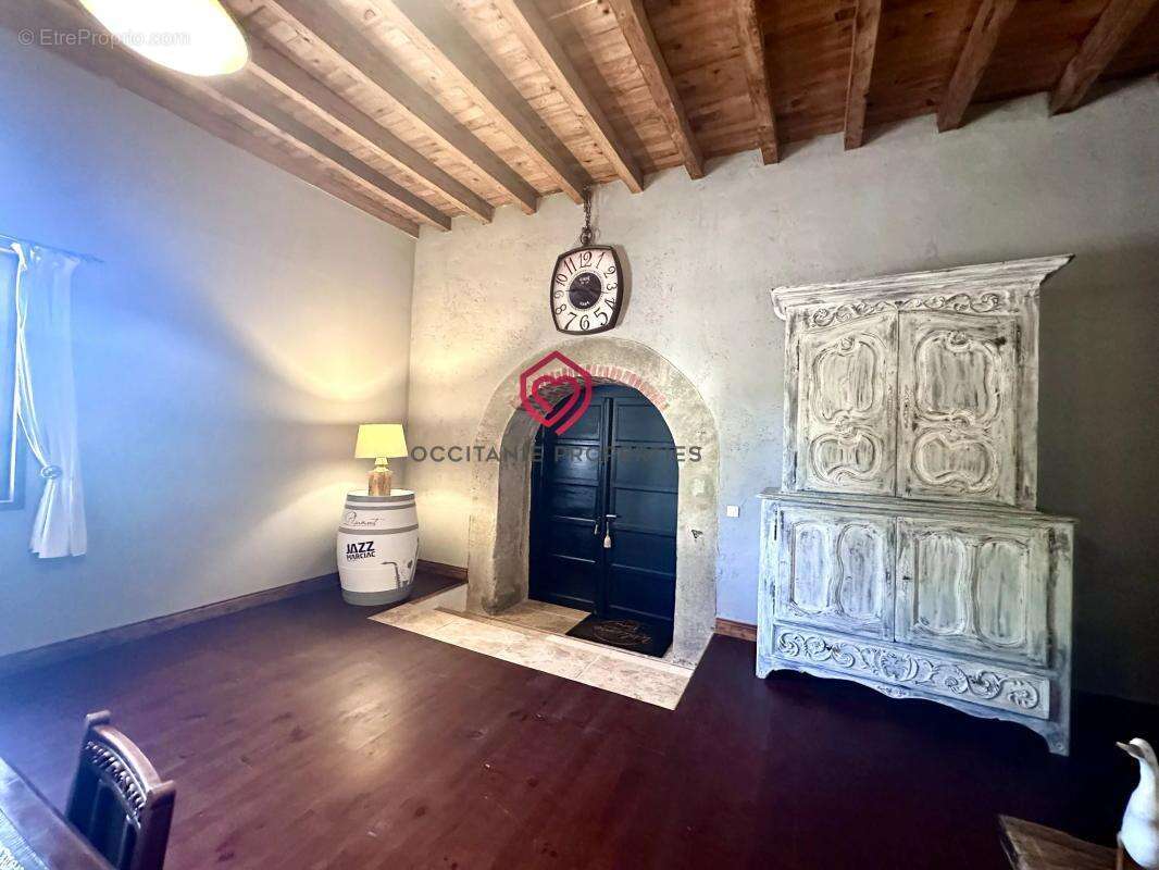 Magnifique maison de ville de caractère au cœur de Miélan,  dépendances et 3 000 m² de terrains - photo 22