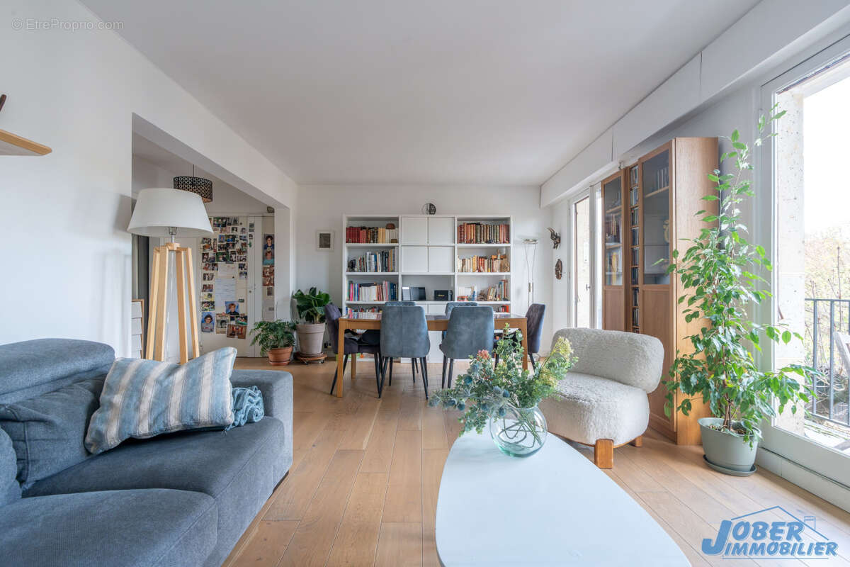 Appartement à NOGENT-SUR-MARNE
