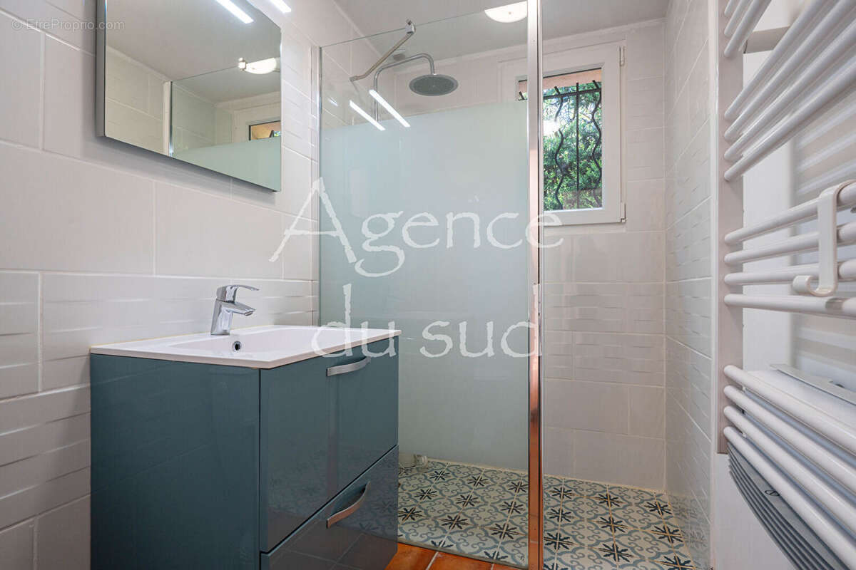 Villa de plain pied Type 6 de 146m²  - LA CADIERE D'AZUR - photo 17