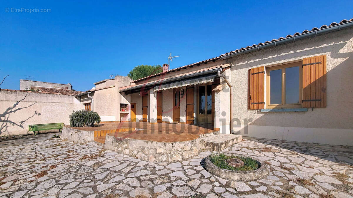 Maison à CHATEAURENARD