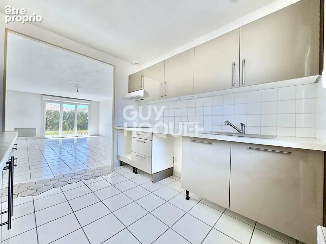 CALME - Maison de plain pied avec garage - photo 4