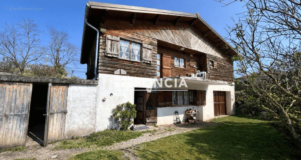 Maison à ESTRABLIN
