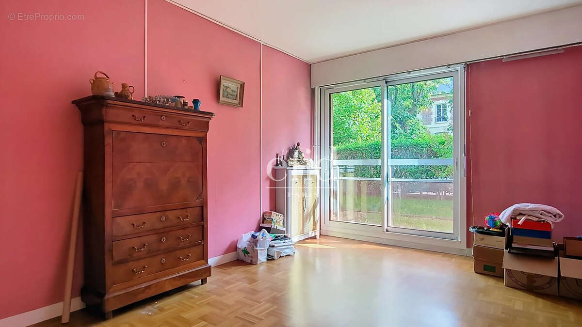 Appartement à ISSY-LES-MOULINEAUX