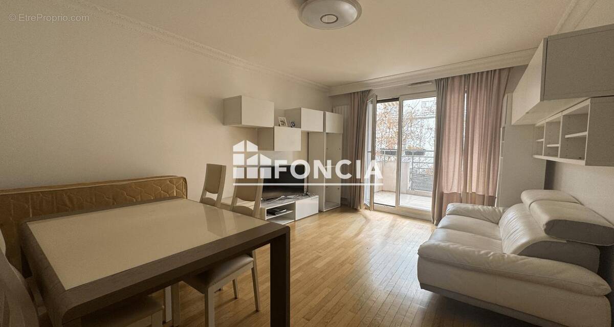 Appartement à LEVALLOIS-PERRET