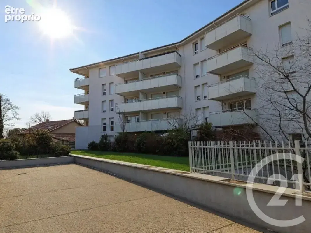 Appartement 40 m² à Venissieux  - photo 8