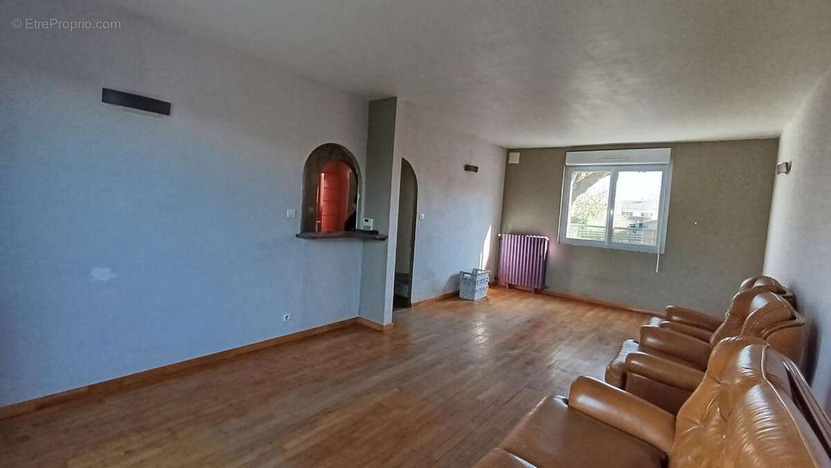 Maison à FERE-CHAMPENOISE