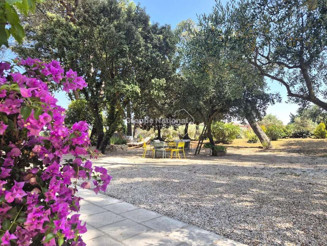 Maison à LORIOL-DU-COMTAT