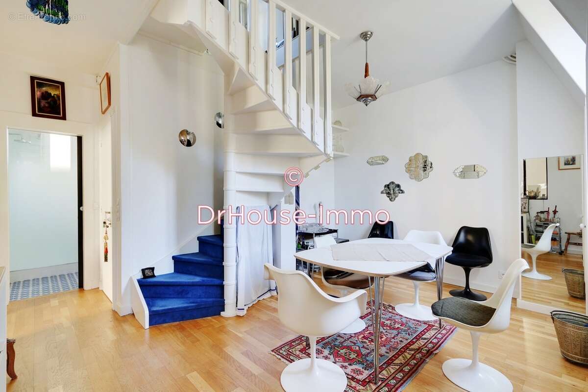 Appartement à NEUILLY-SUR-SEINE