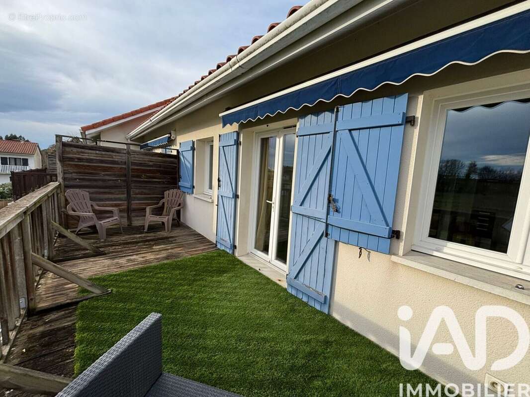 Photo 8 - Appartement à SAINT-JULIEN-EN-BORN
