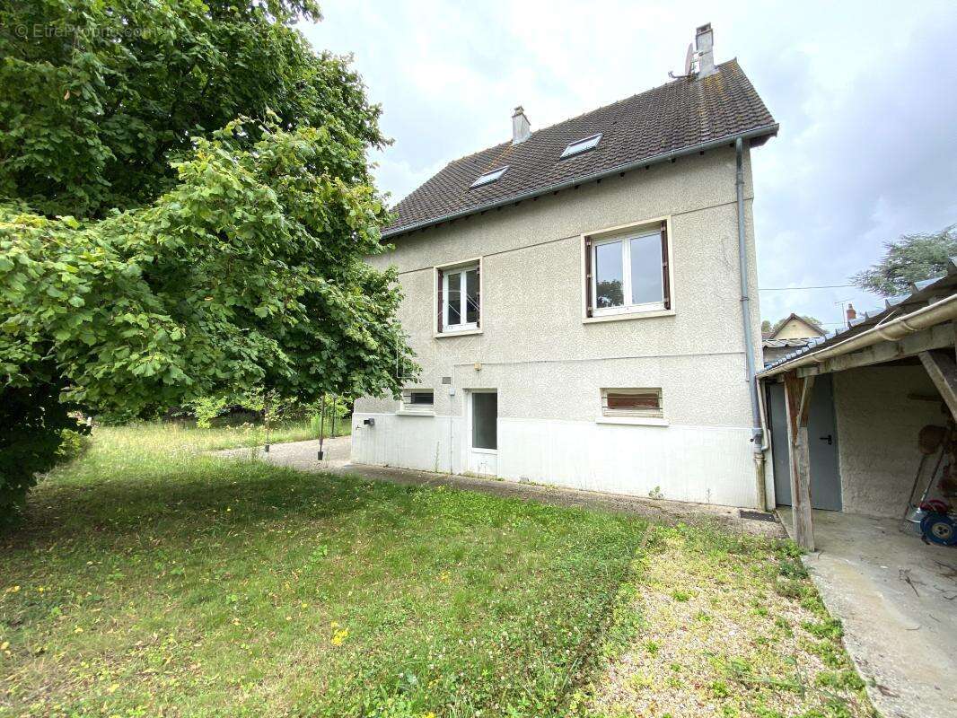 Maison à ROSNY-SUR-SEINE