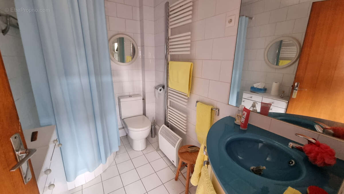 réf 3972 - Immeuble bien situé à usage d'habitation et professionnel avec garages - photo 12