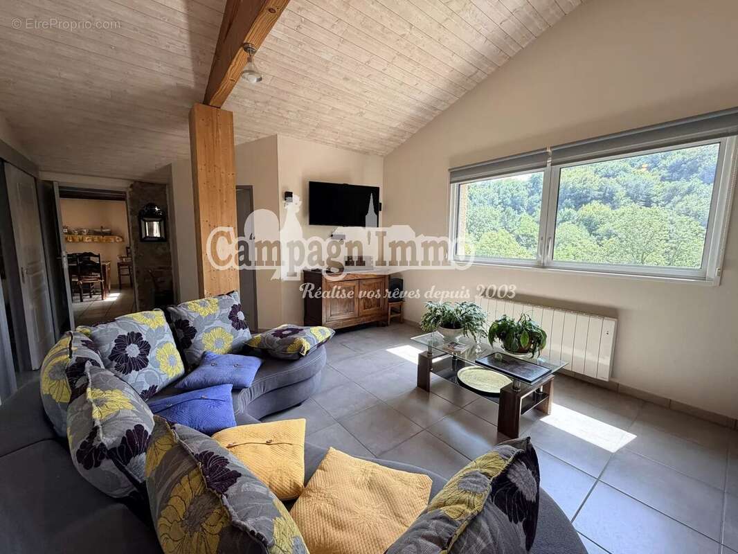 Magnifique maison en pierres avec dépendances - photo 4