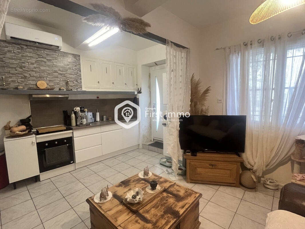 Maison à LATOUR-DE-FRANCE