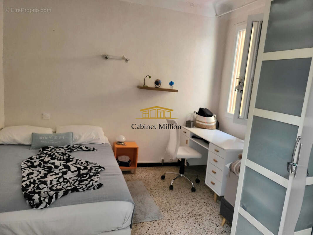 Maison à VIC-LA-GARDIOLE