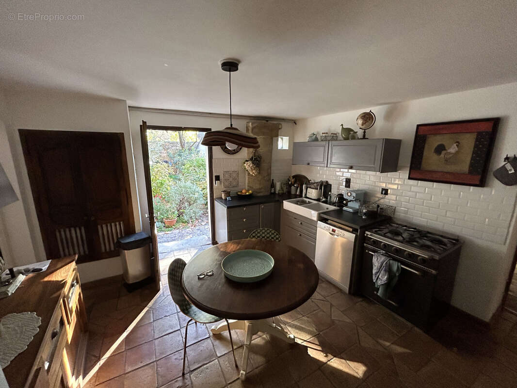 Maison à SAINT-QUENTIN-LA-POTERIE