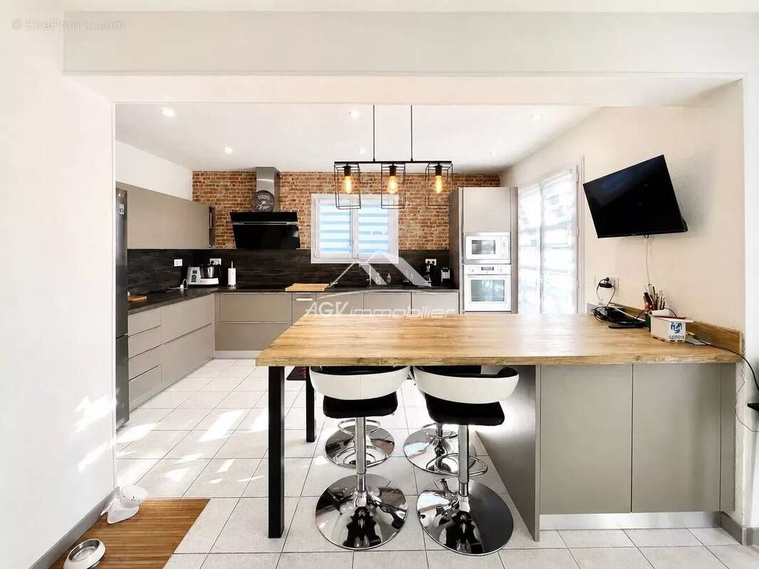 15 minutes d'Alès - Maison 4 chambres - Piscine - Atelier - photo 3