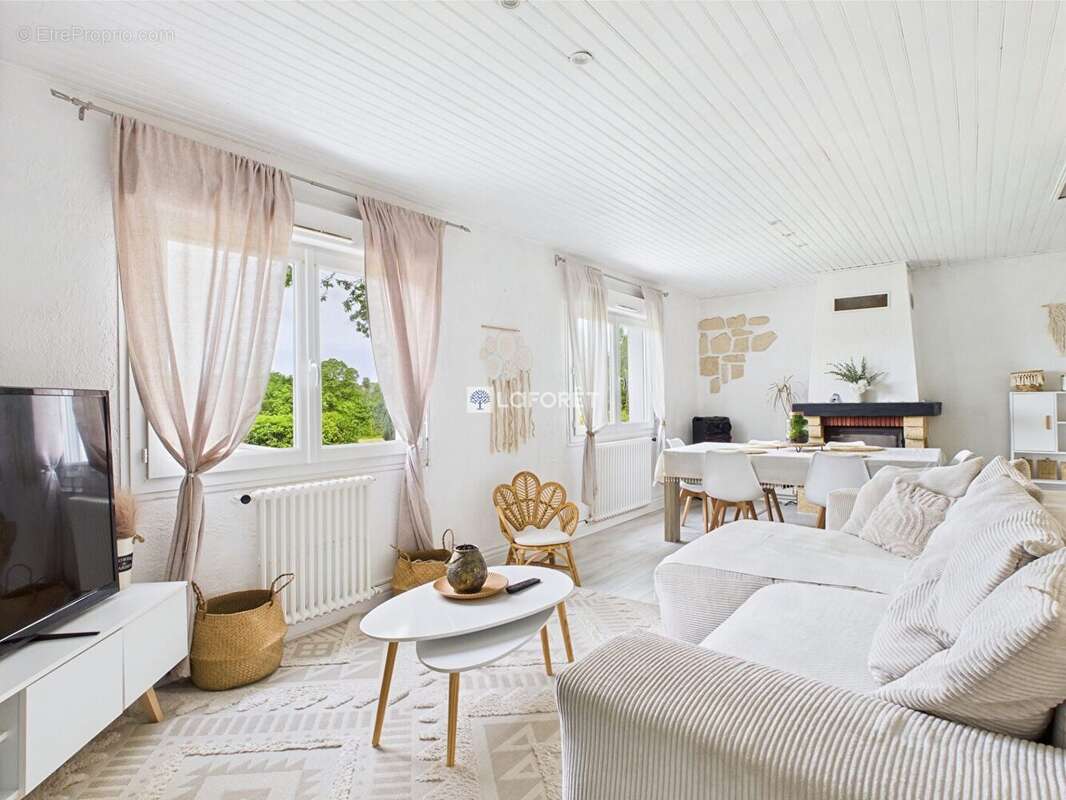 Maison à PLONEOUR-LANVERN