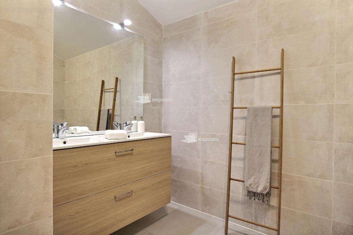 Appartement à MARSEILLE-6E