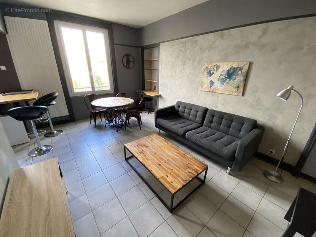 Appartement à SAINT-ETIENNE