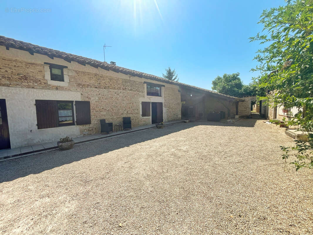 Maison à VIRIAT