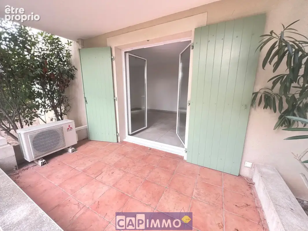 T2 la garde 50m2 petite residence securisee - photo 3
