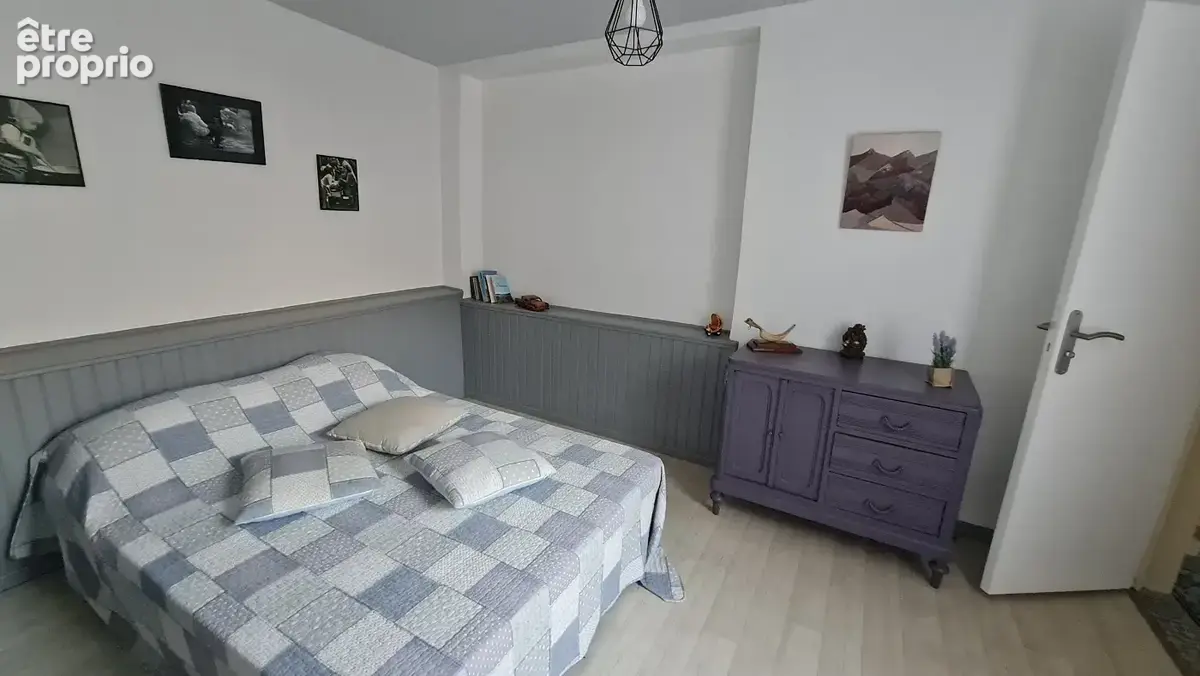 Maison de village atypique de 85 m2 T5 (4 chambres)    2 corps de bâti autour d'un patio sans vis à vis   Camp - photo 10