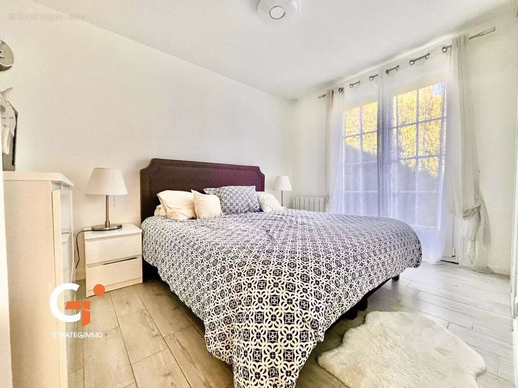 Maison à SAINT-ETIENNE-DU-ROUVRAY