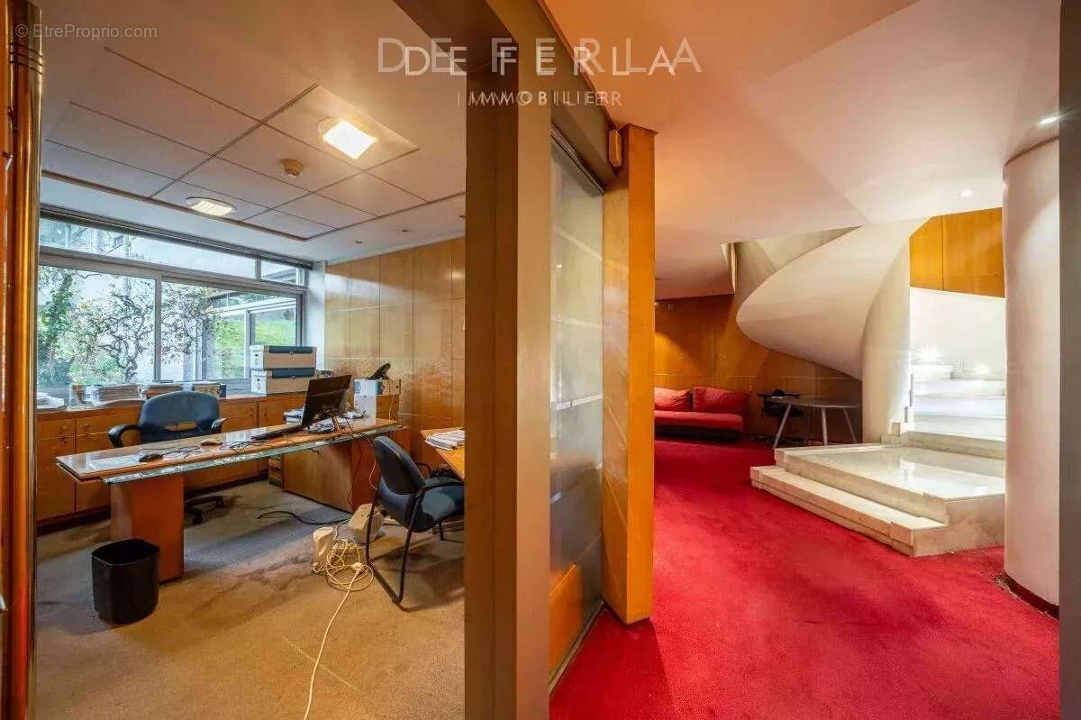 Commerce à SAINT-CLOUD