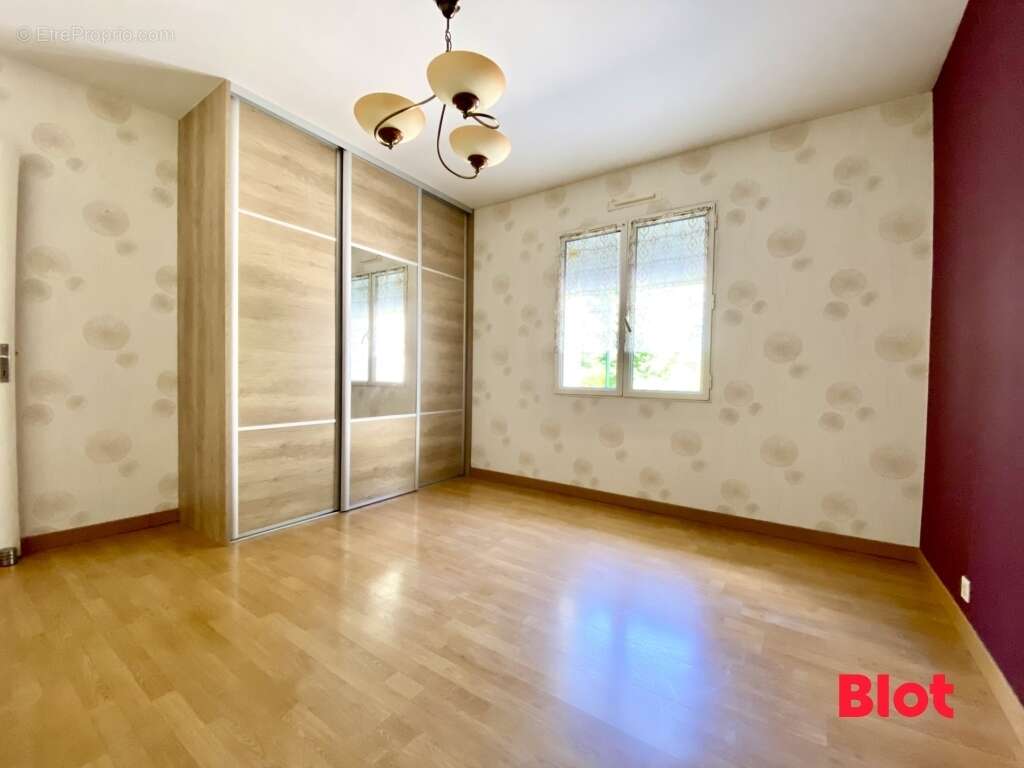 Maison à SAINT-MEEN-LE-GRAND