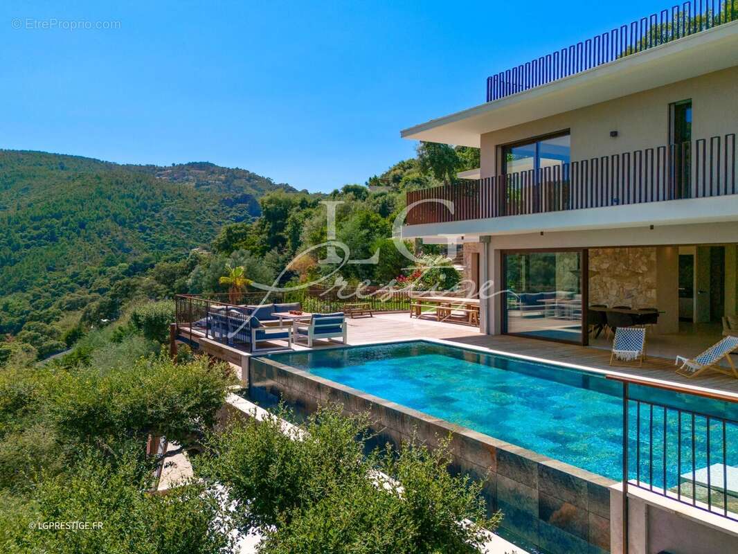 Maison à FREJUS